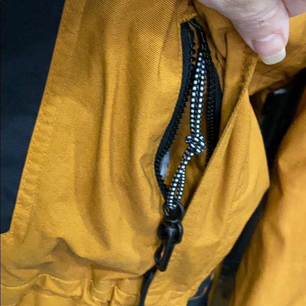 Helly Hansen Fall Winter Jacket - image 2